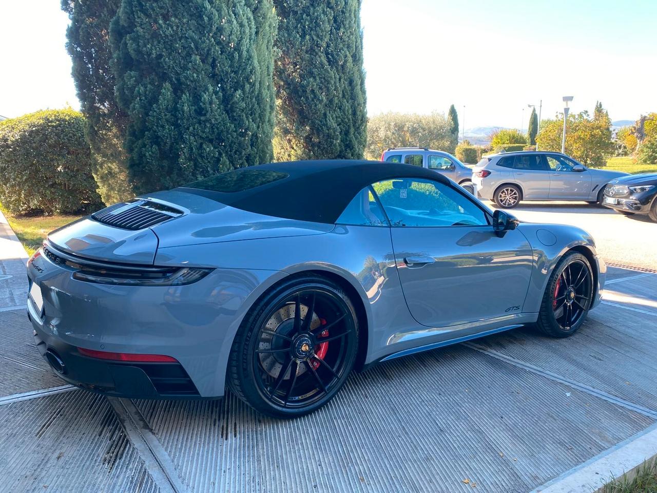 Porsche 911 Carrera 4 GTS Cabriolet