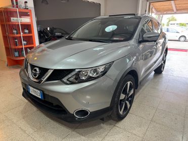 Nissan Qashqai 1.5 dCi N-Connecta TETTO-NAVI-XENON