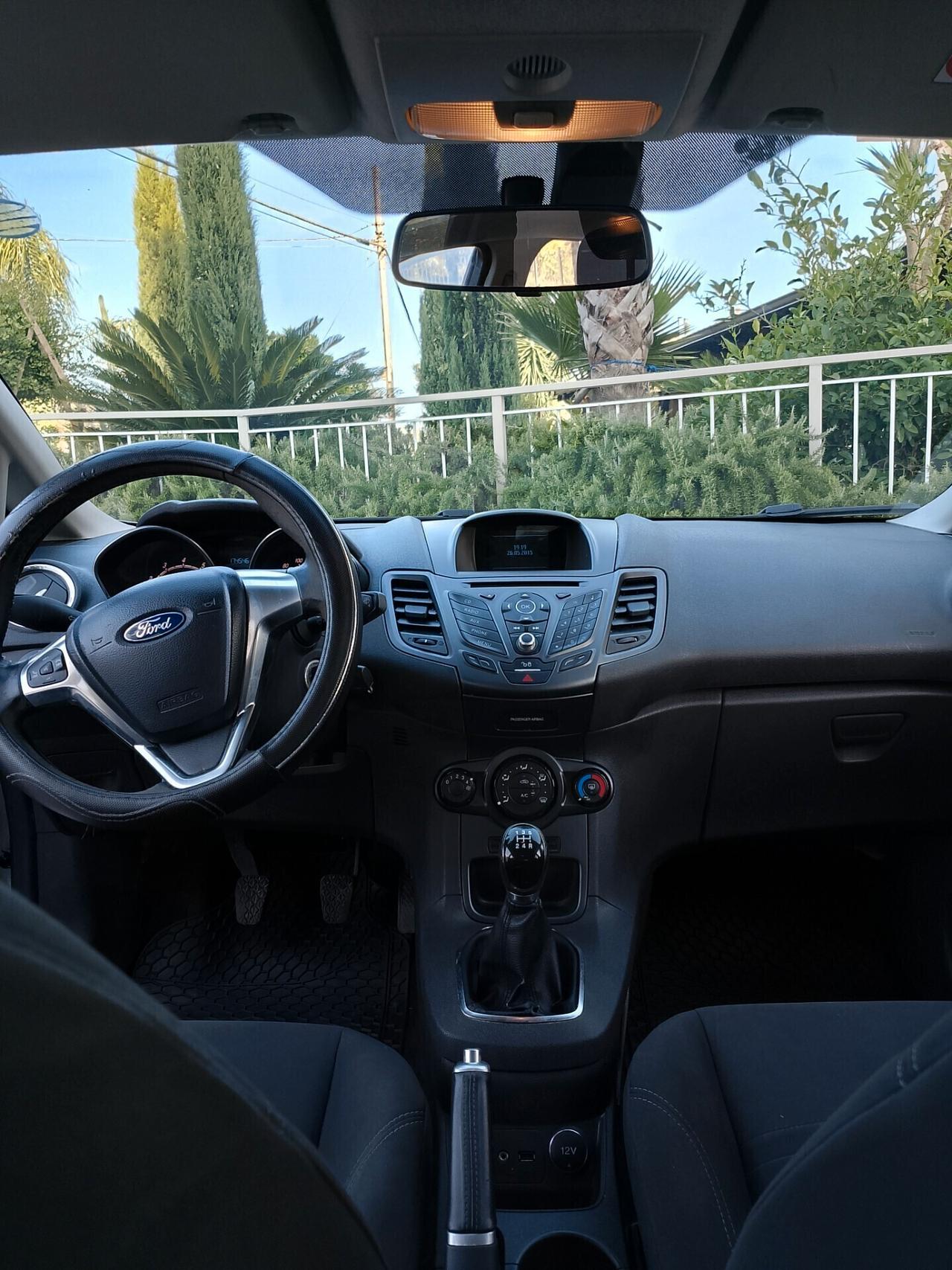 Ford Fiesta 1.2 60CV 5 porte Titanium