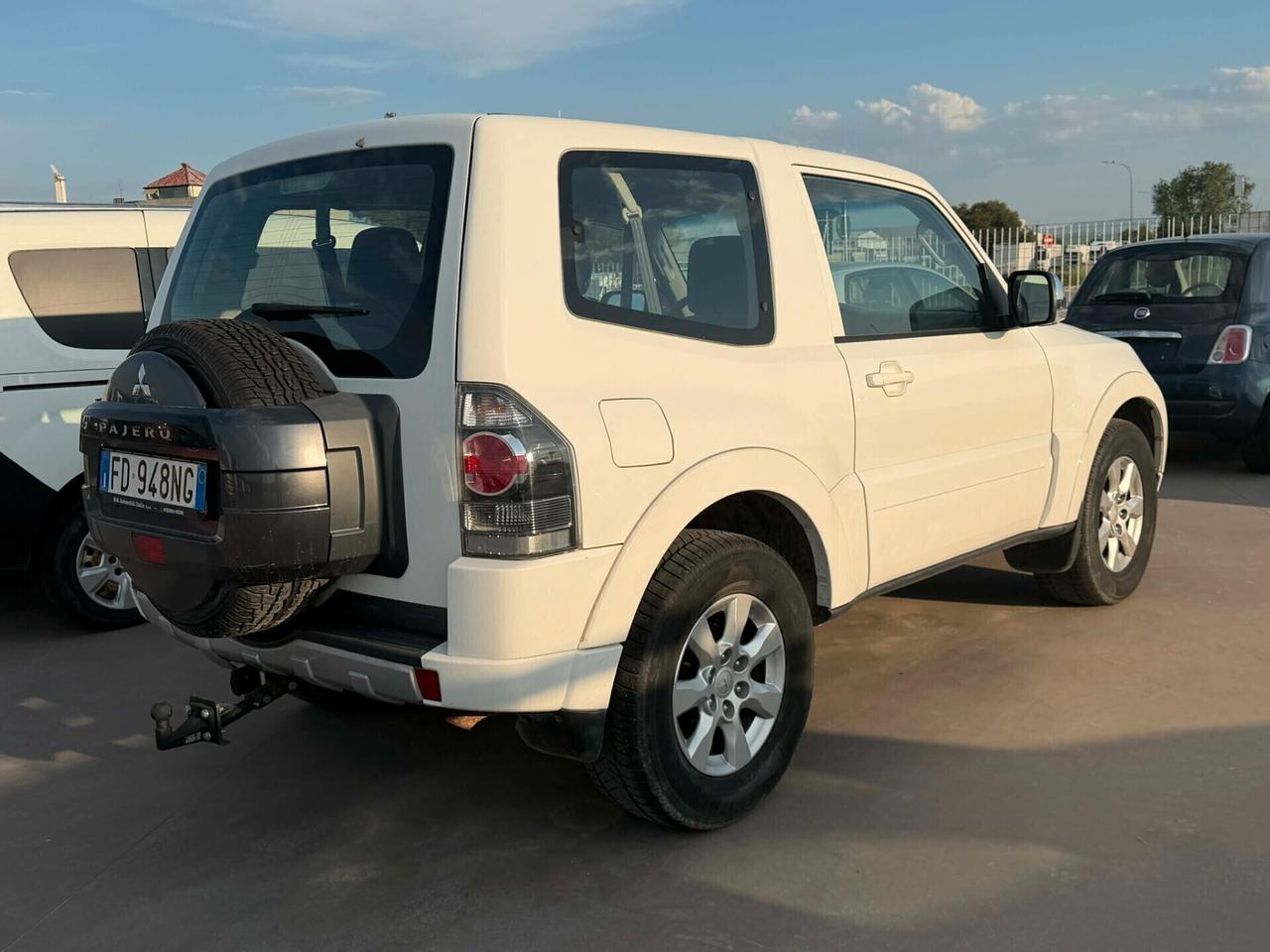 Mitsubishi Pajero 3.2 DI-D 16V aut. 3p. Intense DPF IVA ESPOSTA