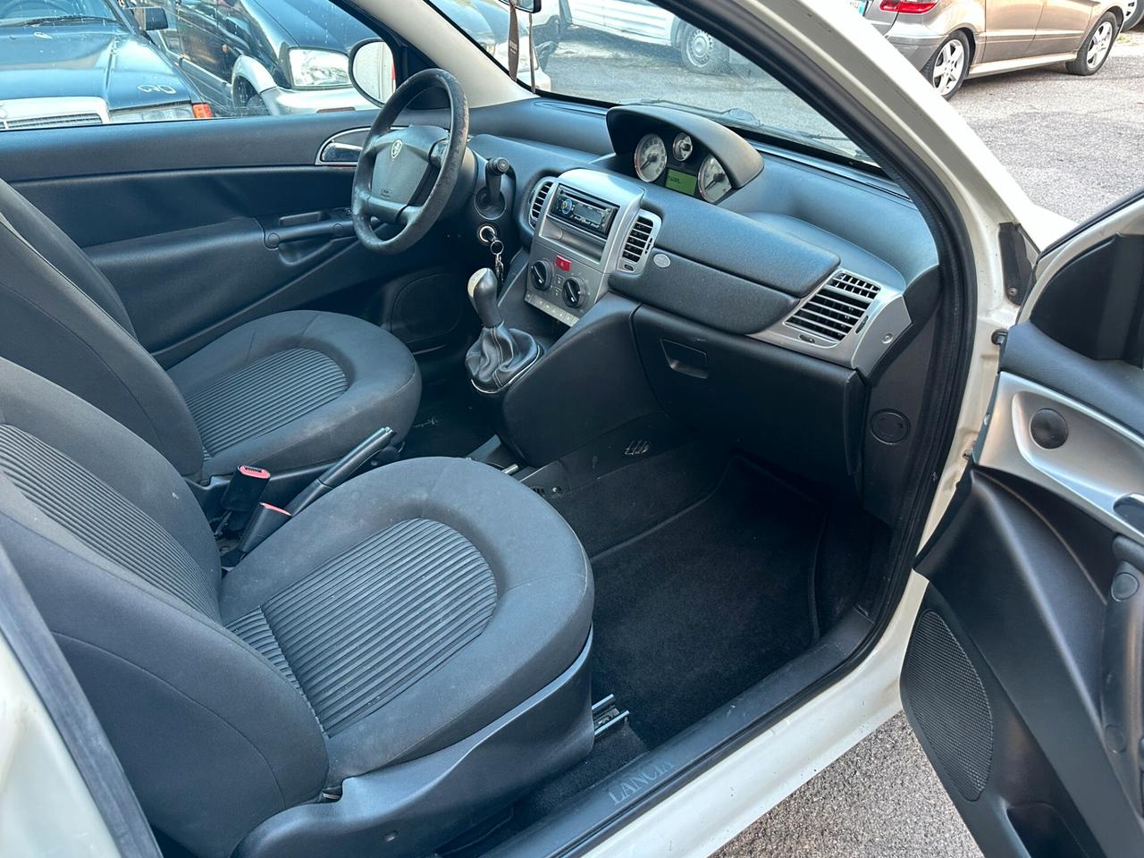 Lancia Ypsilon 1.3 MJT 75 CV Diva