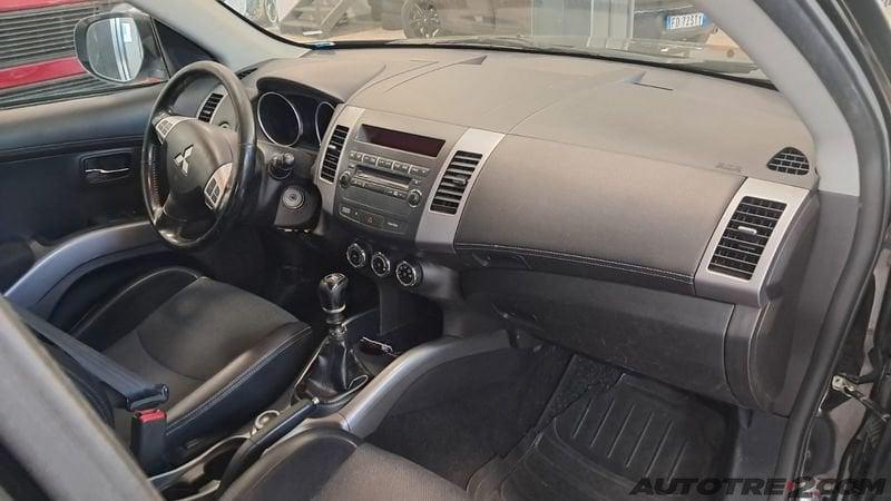 Mitsubishi Outlander Outlander 2.2 DI-D Intense DPF