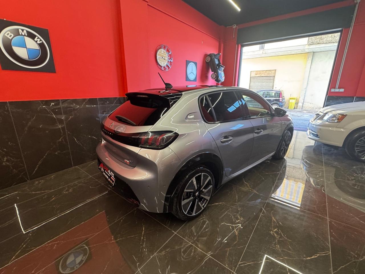 Peugeot 208 motore elettrico 136 CV 5 porte GT Pack