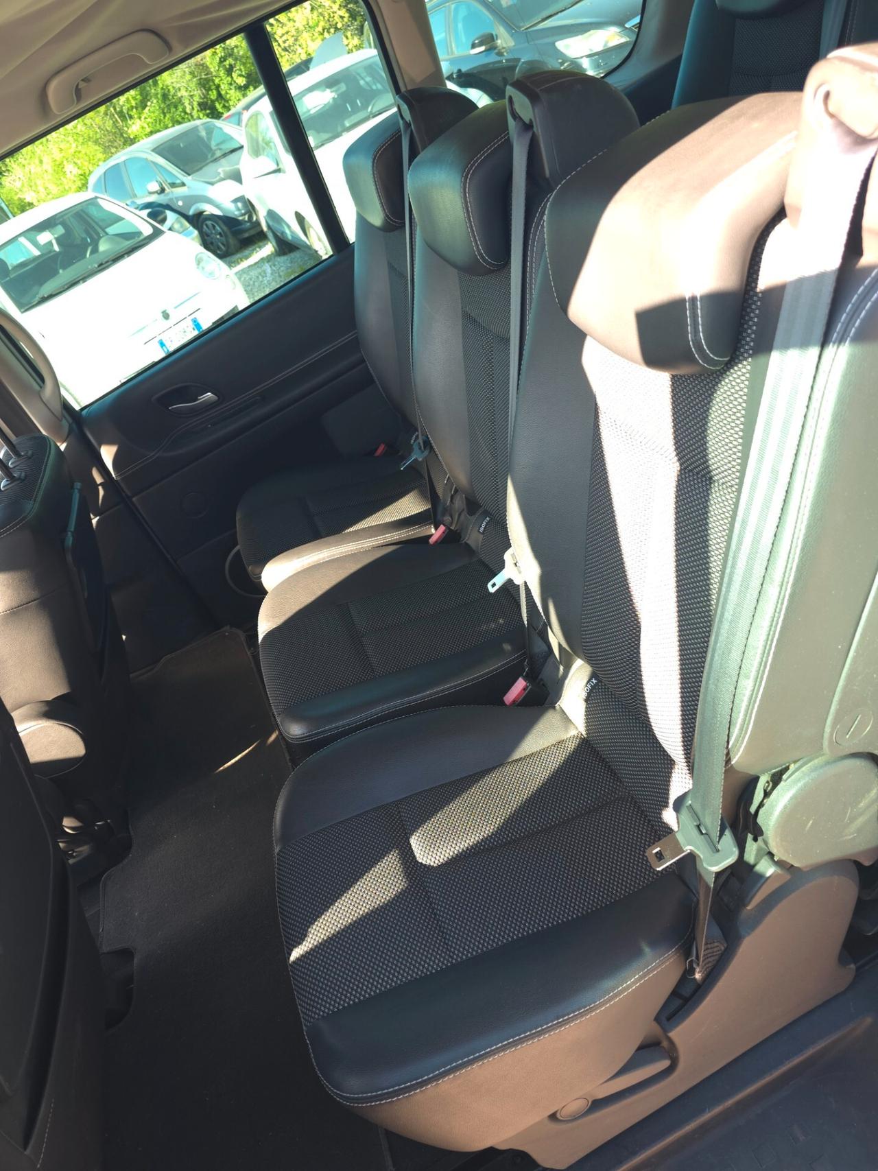 Renault Espace Grand 2.0 dCi 175CV Initiale