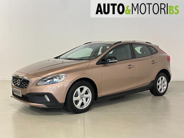 VOLVO V40 Cross Country D2 Momentum