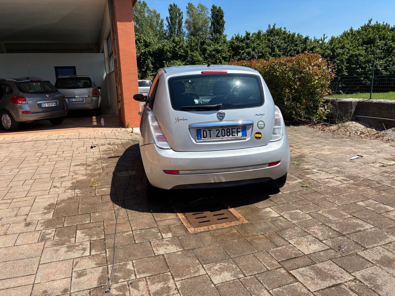 Lancia Ypsilon 1.3 MJT 75 CV Modamilano