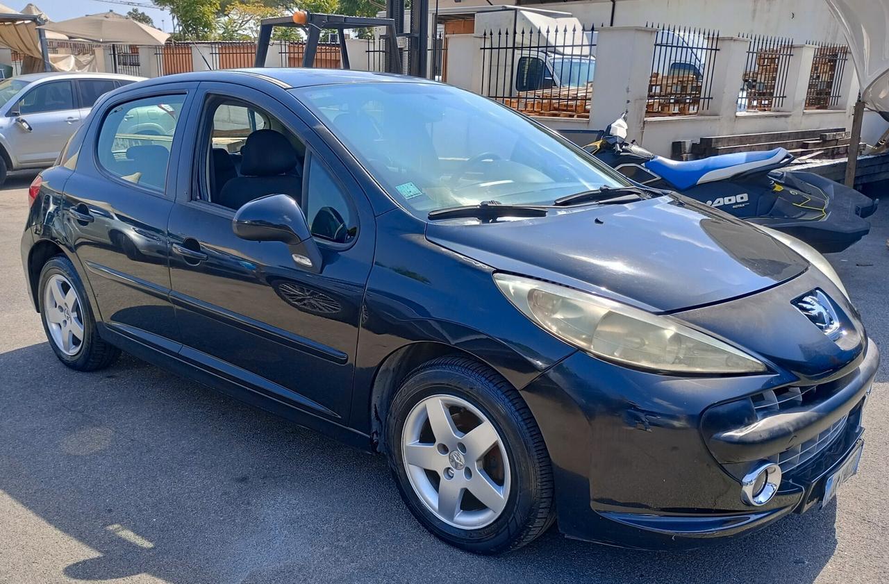 Peugeot 207 1.4 HDi 70CV 5p. ONE Line