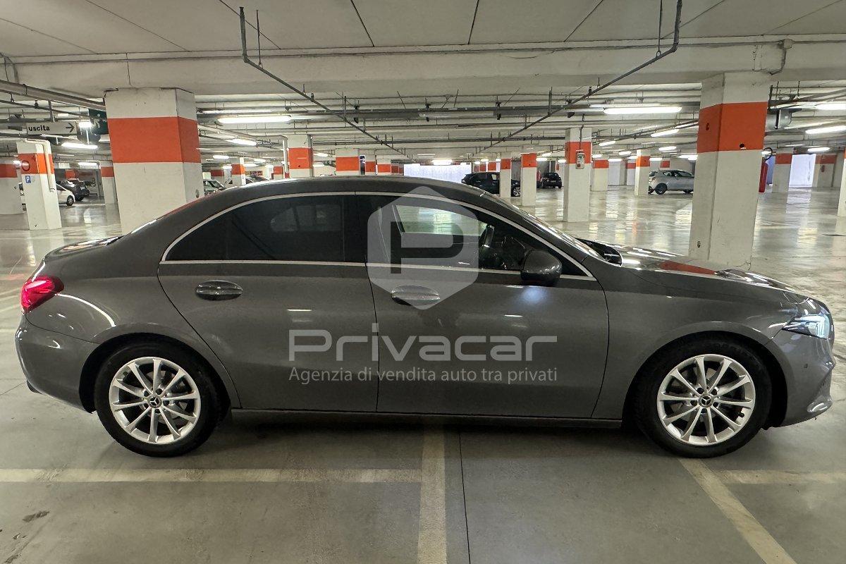 MERCEDES A 180 d Automatic Business
