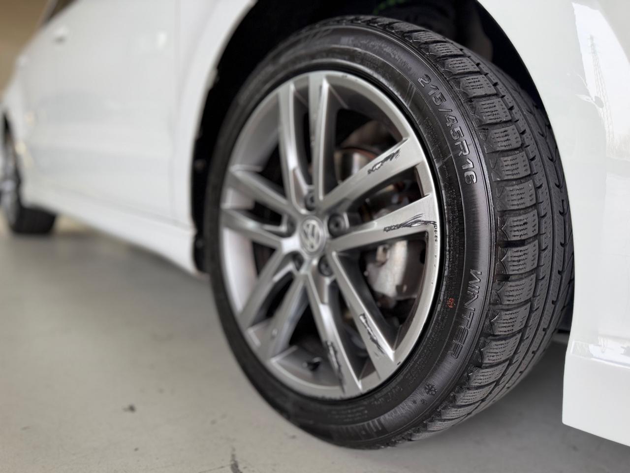 Volkswagen Polo 1.4 TDI 5p. R-LINE NEOPATENTATI