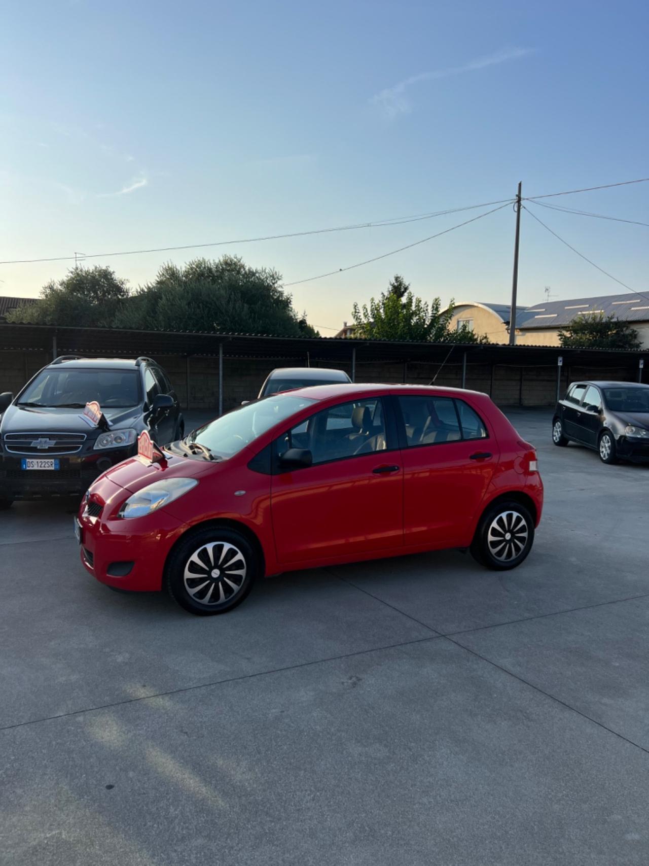 Toyota Yaris 1.0 5 porte