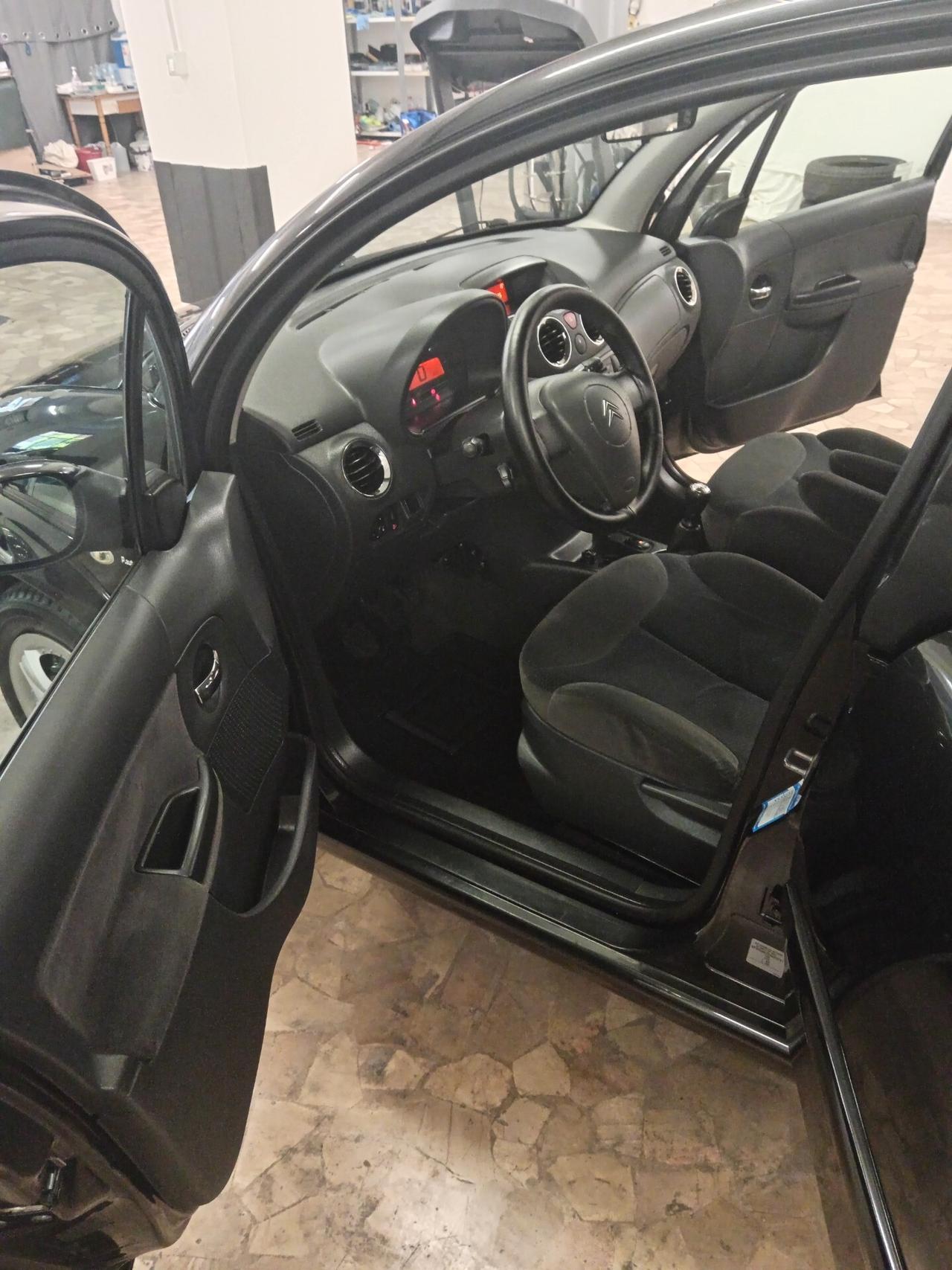 Citroen C3 1.4 HDi 70CV airdream Gold by Pinko