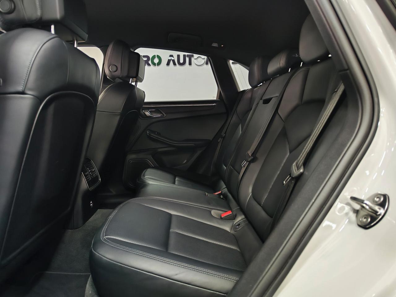 Porsche Macan T 2.0 265cv FULL