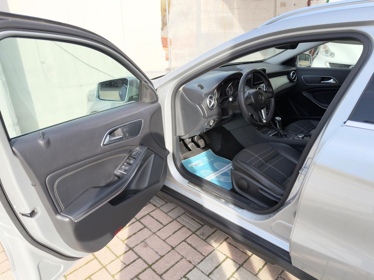 Mercedes GLA 180 d Sport - GARANZIA
