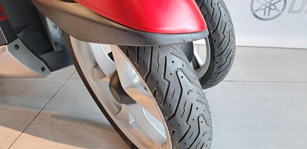 Yamaha Tricity 125 super accessoriato