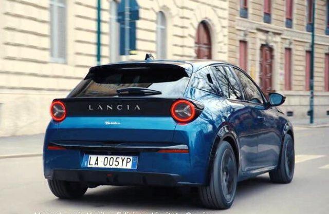 LANCIA Ypsilon 54 kWh