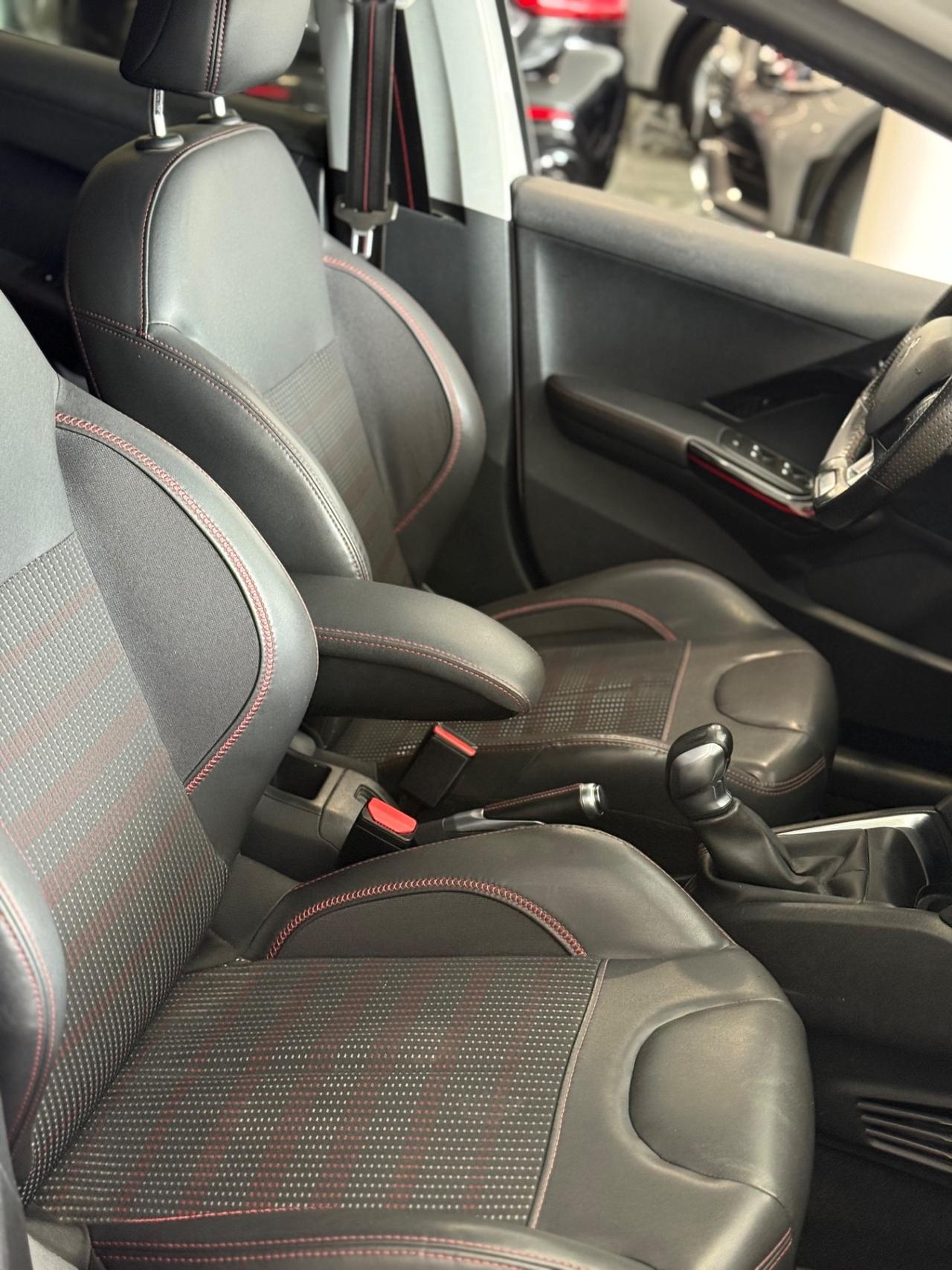 Peugeot 208 BlueHDi 100 5 porte GT Line