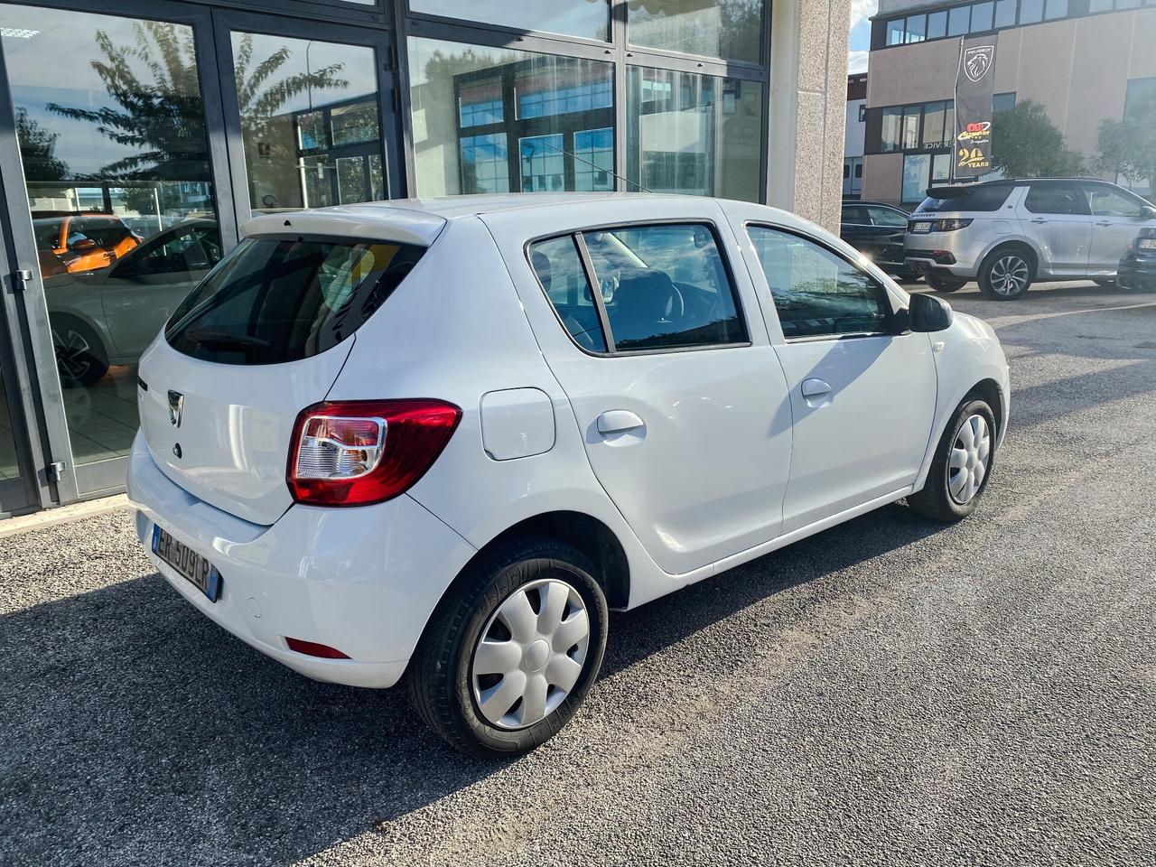 Dacia Sandero 1.2 GPL - 2013