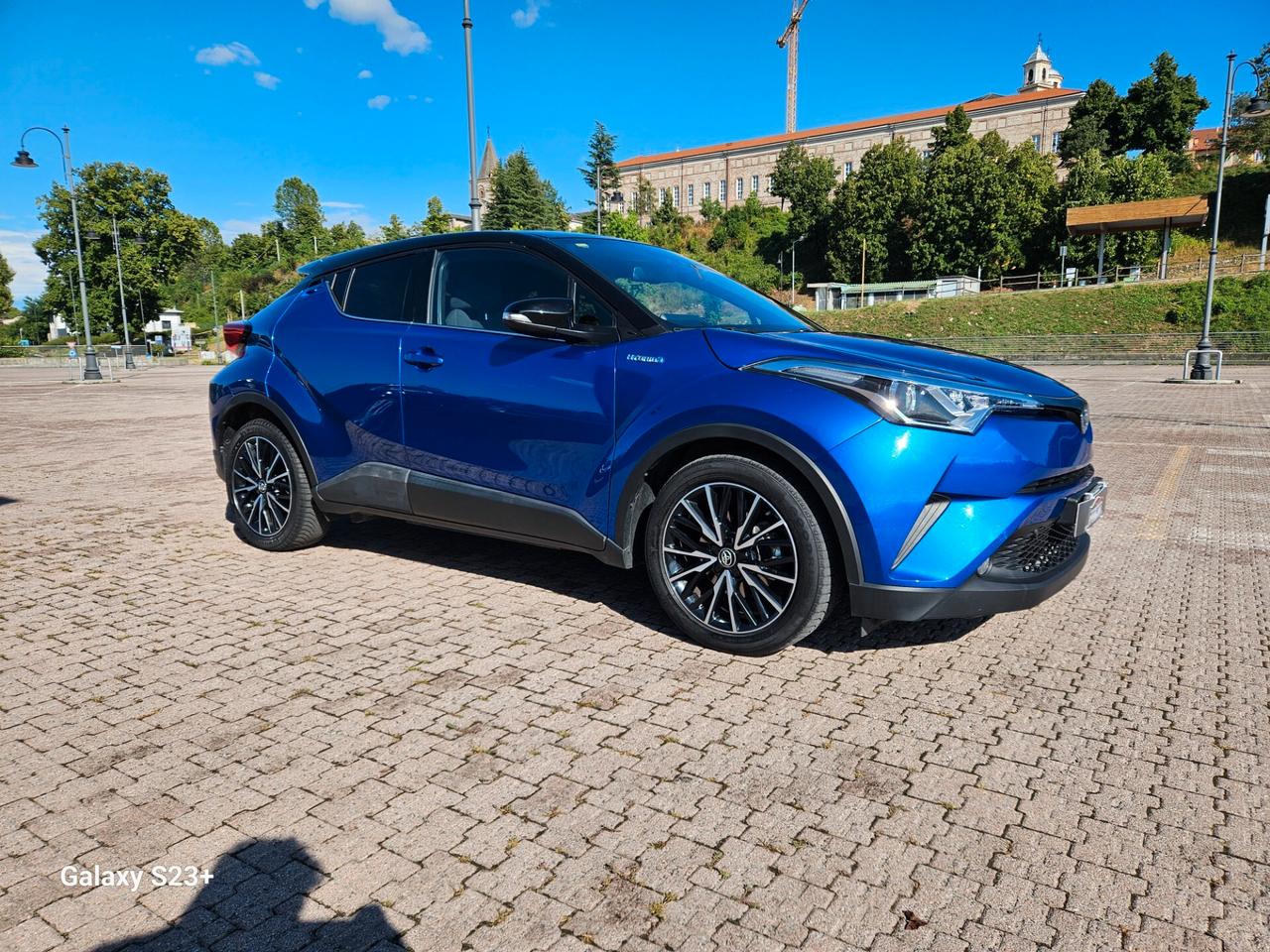 Toyota C-HR 1.8 Hybrid E-CVT Lounge