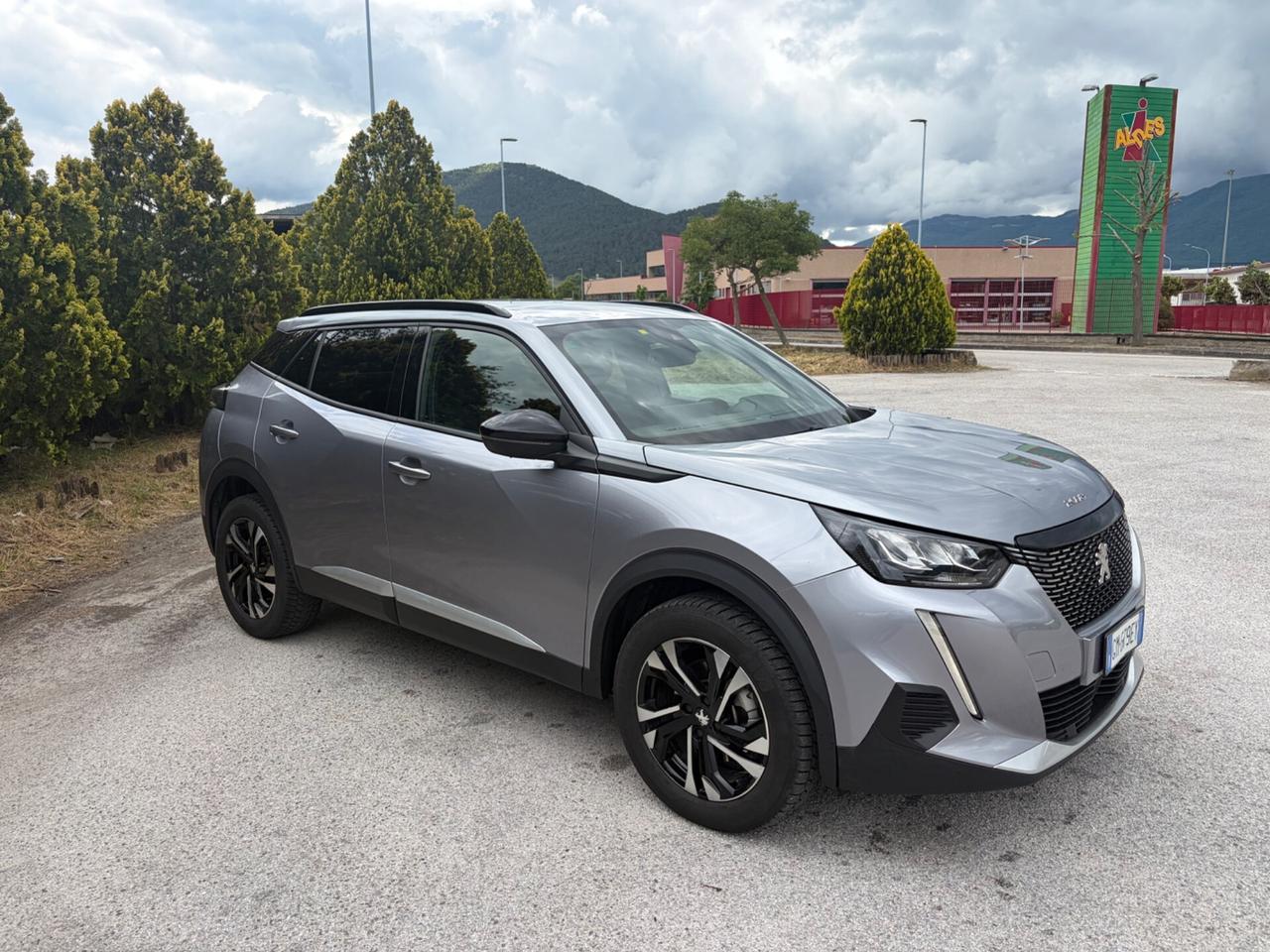 Peugeot 2008 BlueHDi 130 S&S EAT8 Allure