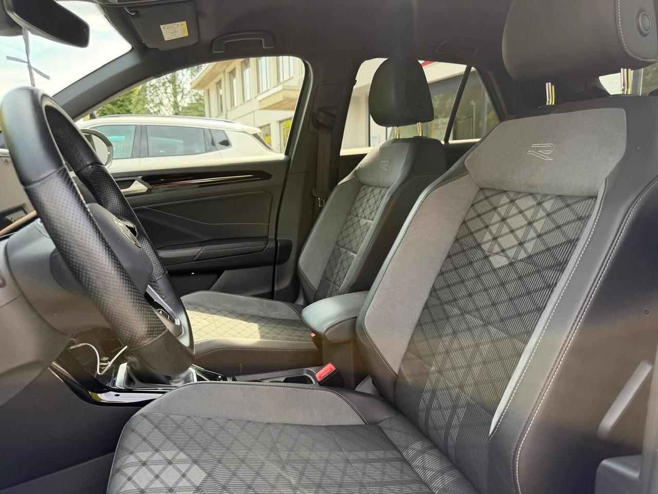 Volkswagen T-Roc 1.0 110CV TSI R-Line TAGLIANDI UFFICIALI