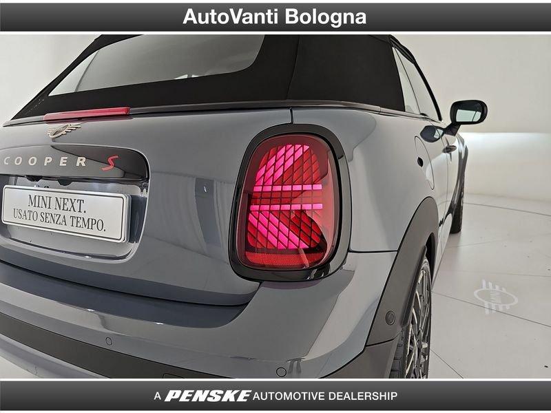 MINI Mini Cooper Cabrio Mini 2.0 Cooper S Favoured Cabrio