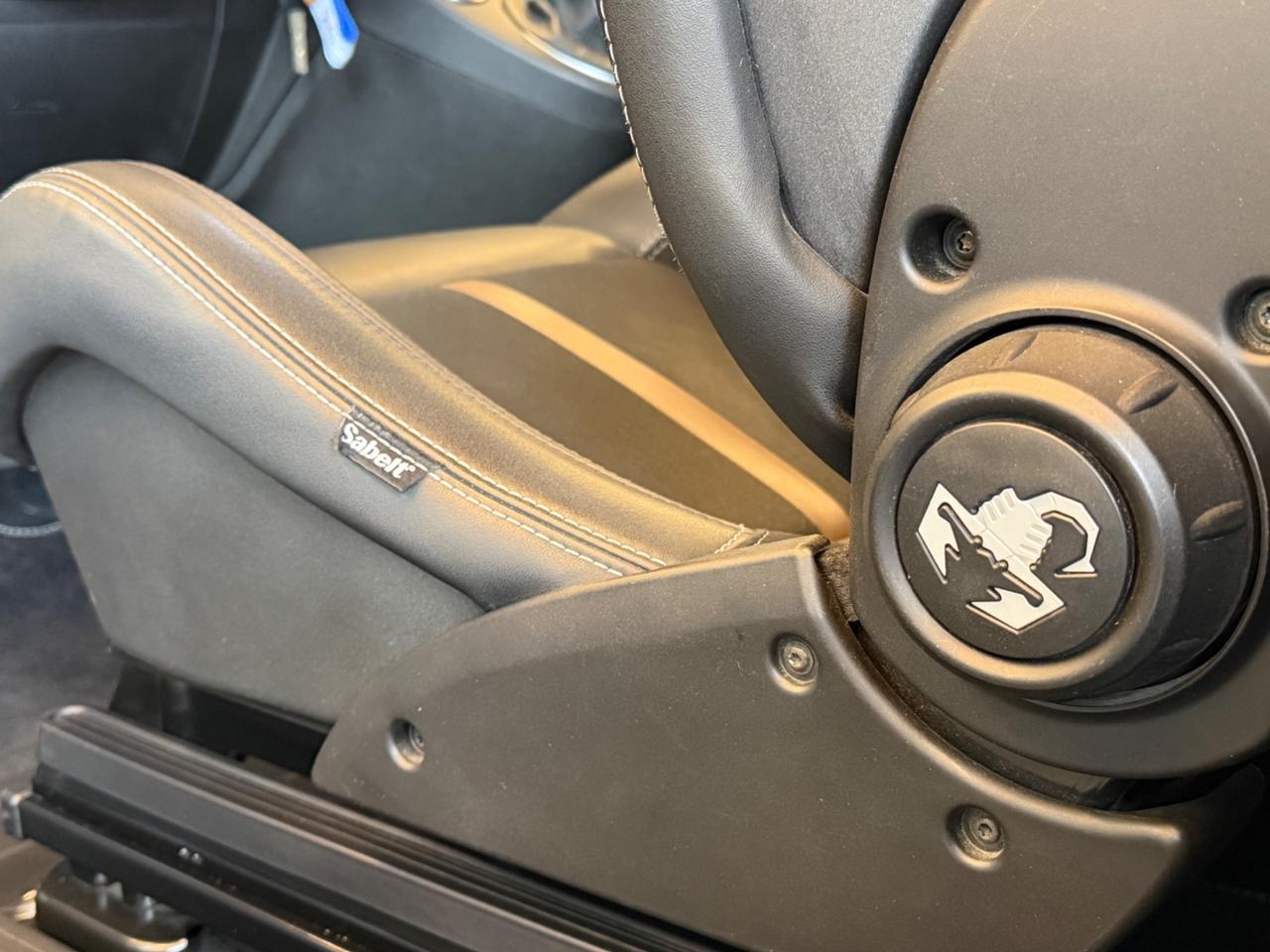 Abarth 695 1.4 Turbo T-Jet 180 CV 70°