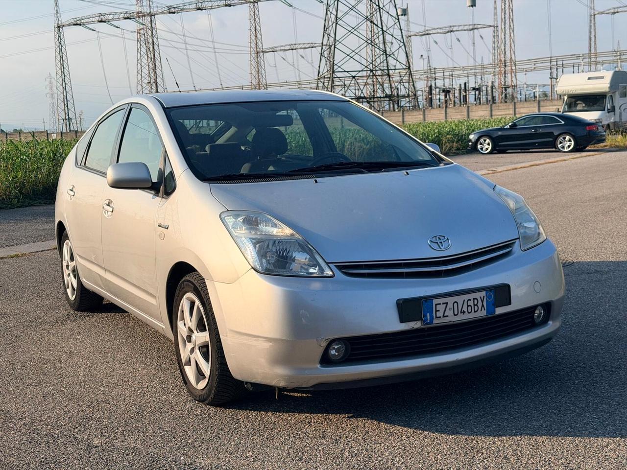 Toyota Prius 1.5i 16V Euro 4 - 2005 - 220.000 km