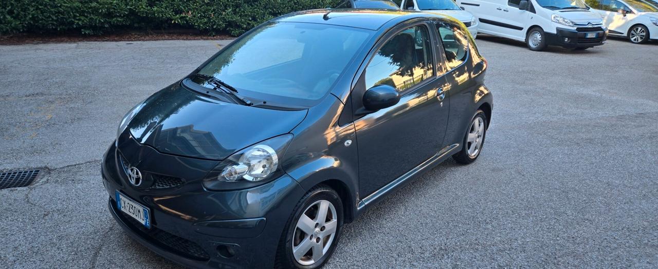 Toyota Aygo 1.0 12V VVT-i 3 porte Sol