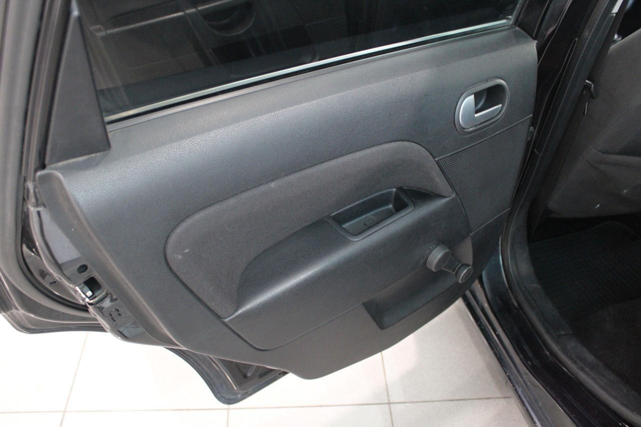 FORD Fiesta 1.6 TDCi Ghia - 2006