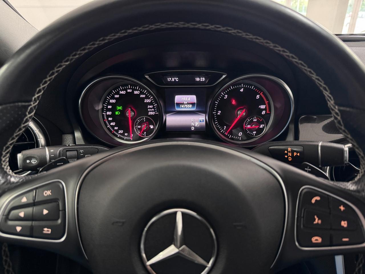 M.B. CLA Shooting Brake 200 d 4Matic Automatic