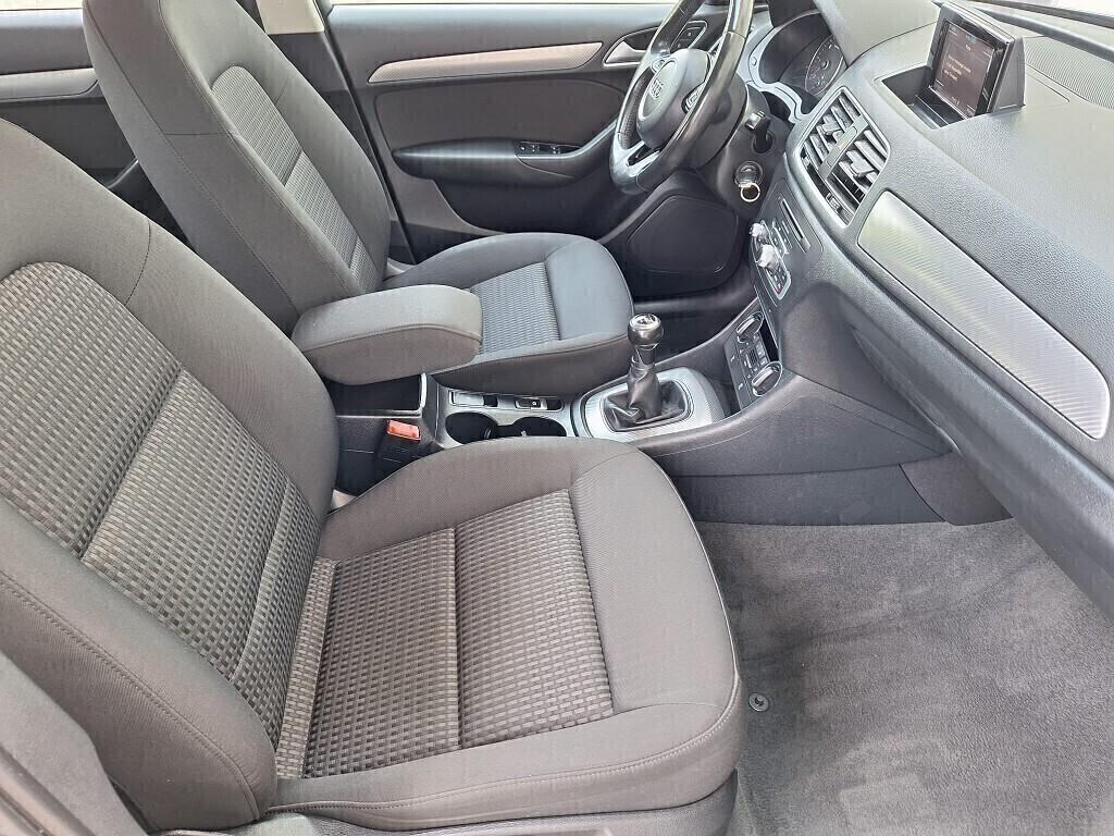 Audi Q3 2.0 TDI 120 CV Sport Navigatore Fari Led.