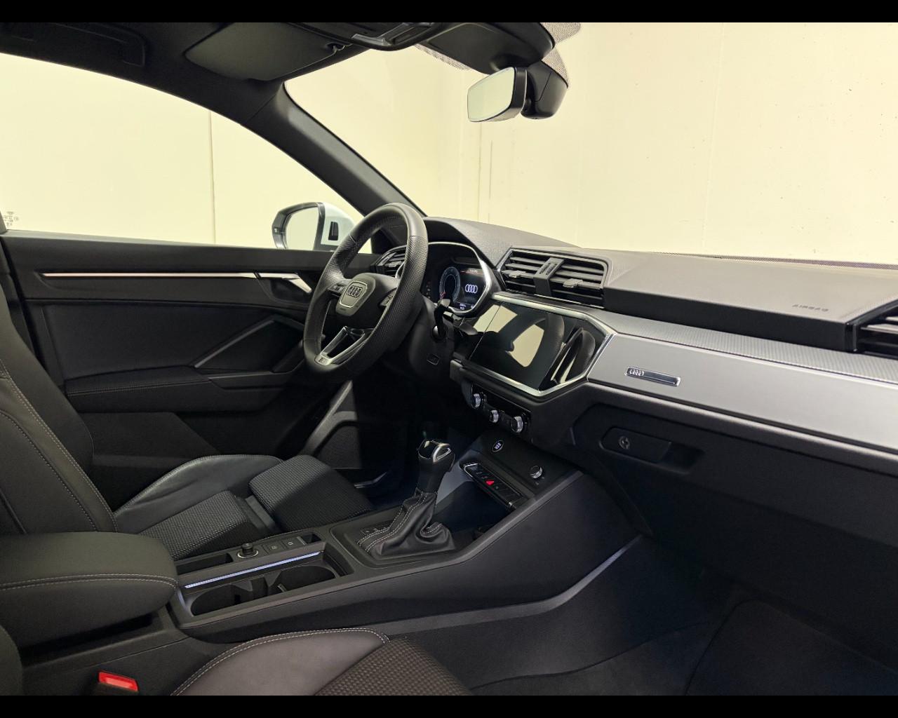 AUDI Q3 SPORTBACK 35 TDI S-TRONIC S LINE EDITION