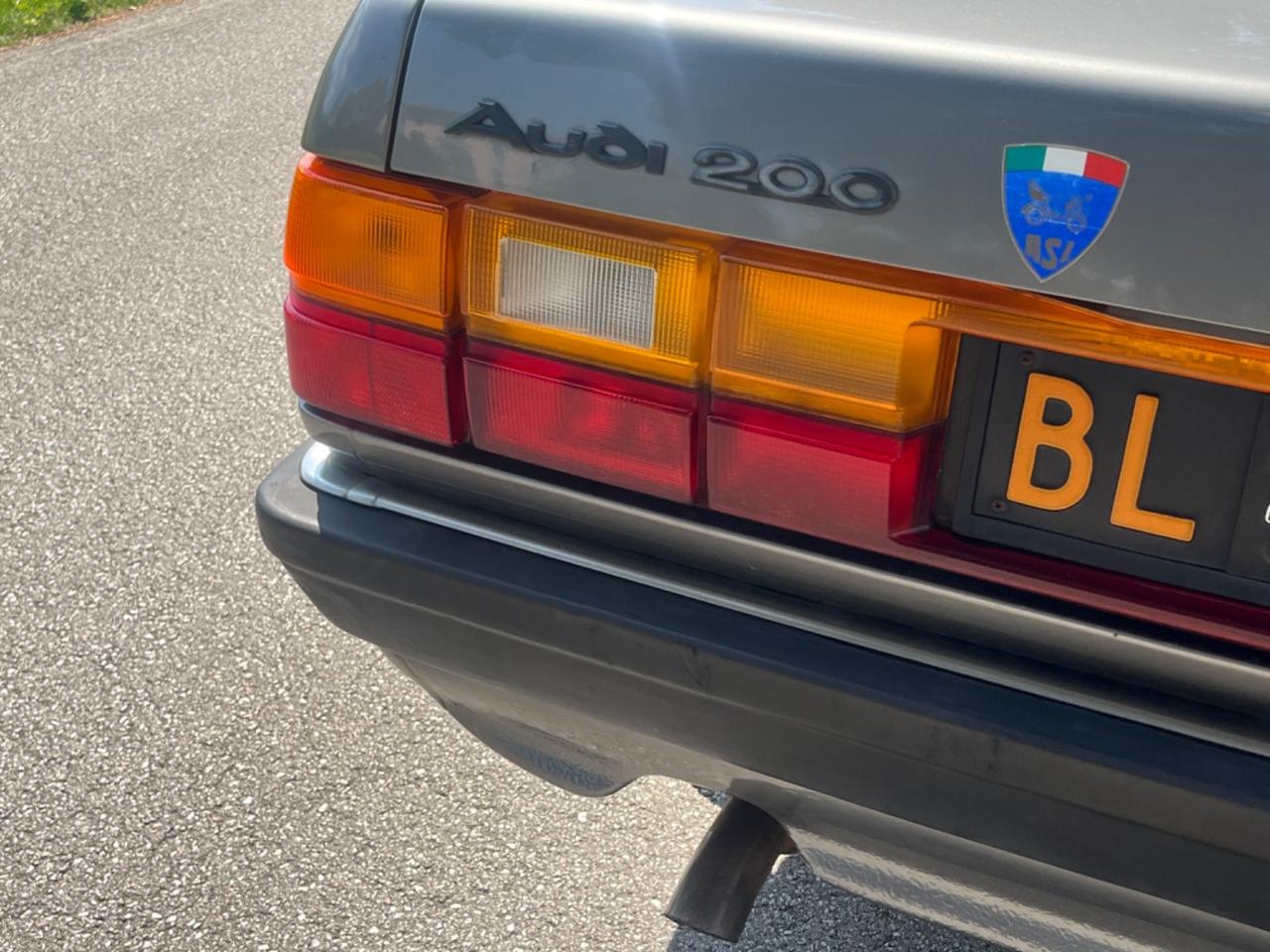 Audi 200 QUATTRO Turbo 2.2