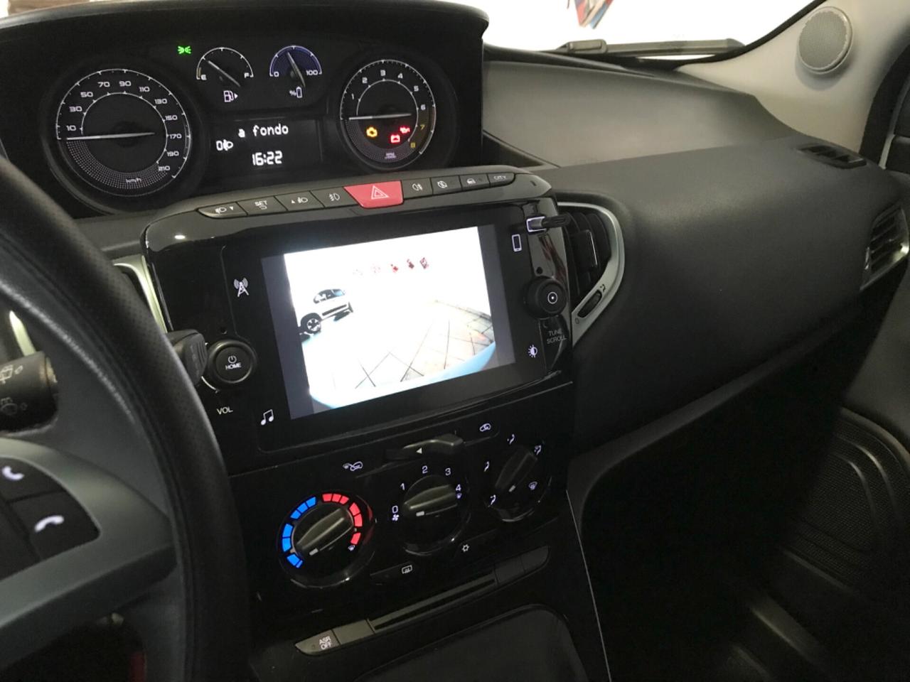 Lancia Ypsilon 1.0 FireFly 5 porte S&S Hybrid Gold Plus