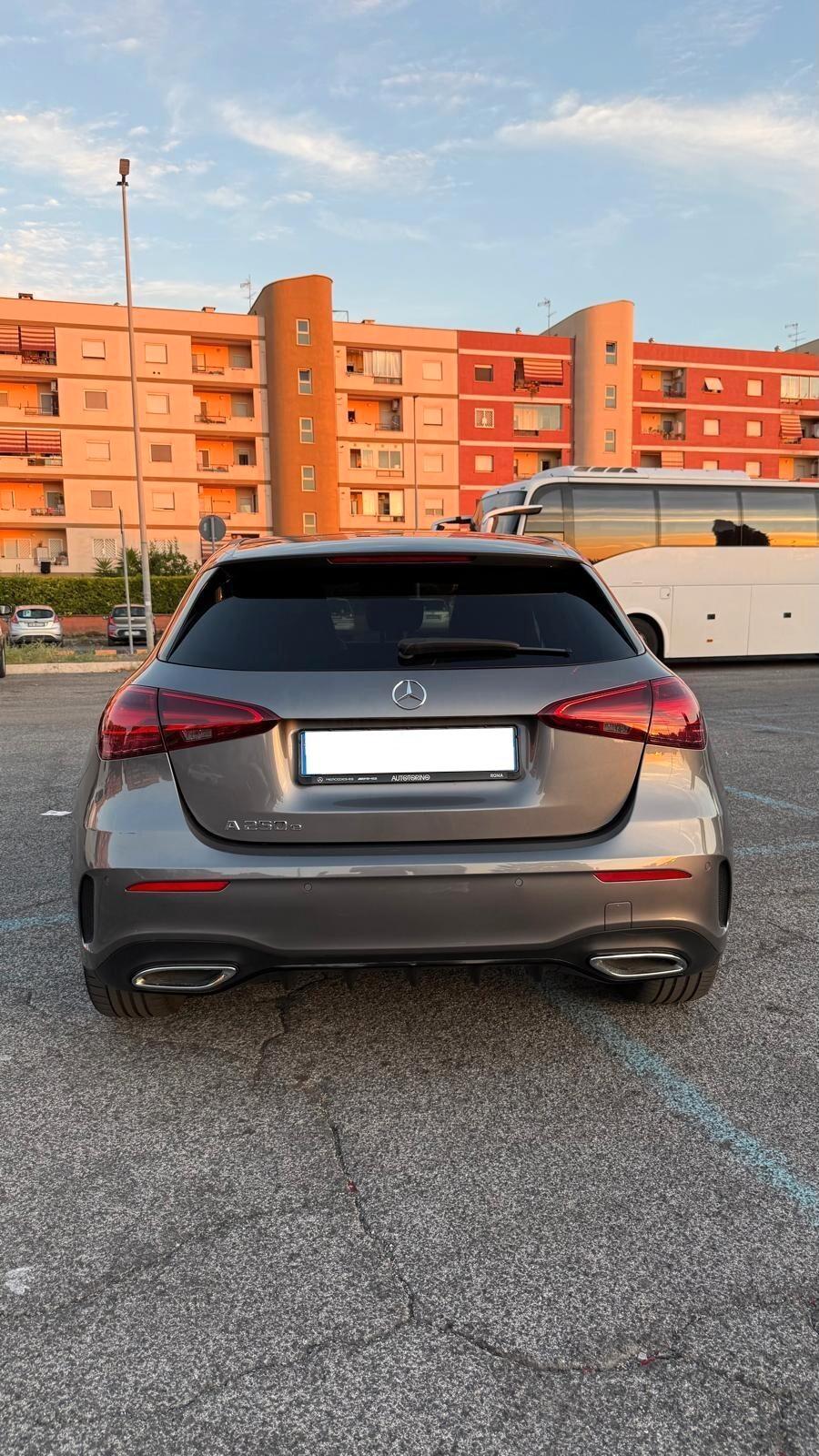 Mercedes-benz A 250 E Phev AMG Line Advanced Plus Automatic