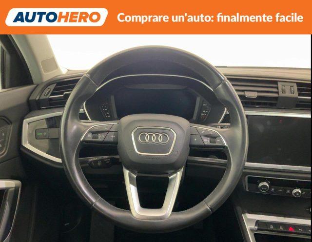 AUDI Q3 35 TFSI Business Advanced