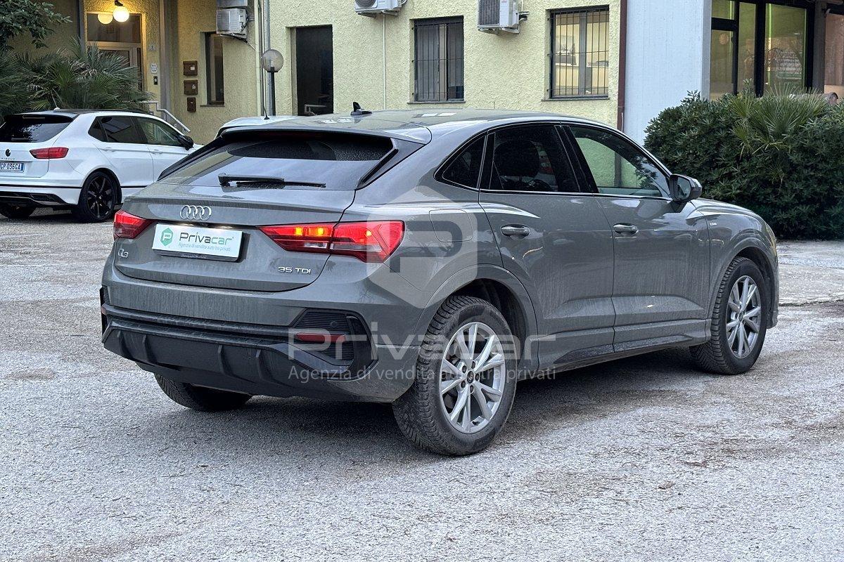 AUDI Q3 35 TDI Business Advanced