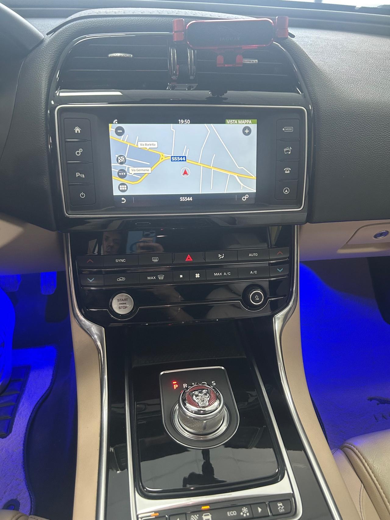 JAGUAR XE 2.0 D 180 cv “PROBLEMI AL MOTORE”-2015