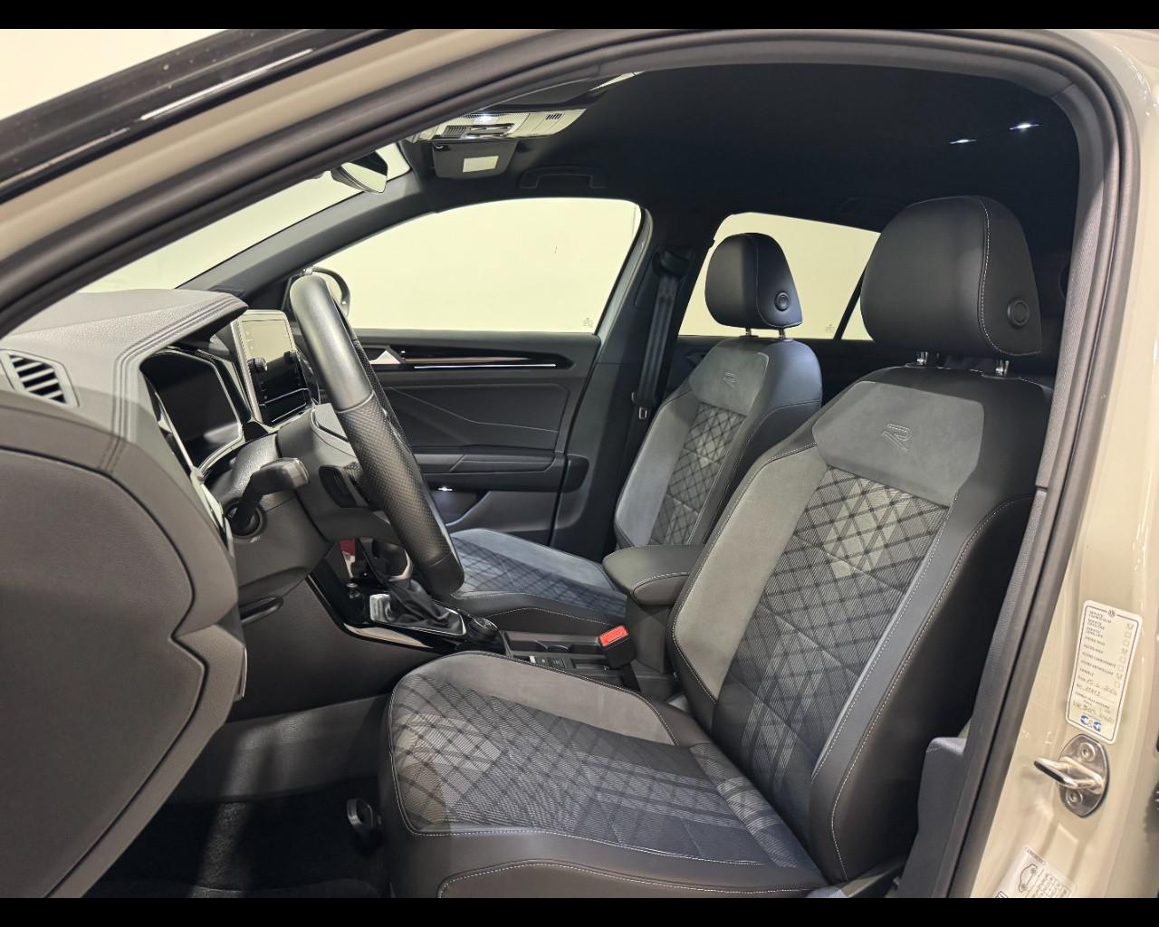 VOLKSWAGEN T-ROC 2.0 TDI 4MOTION DSG R-LINE