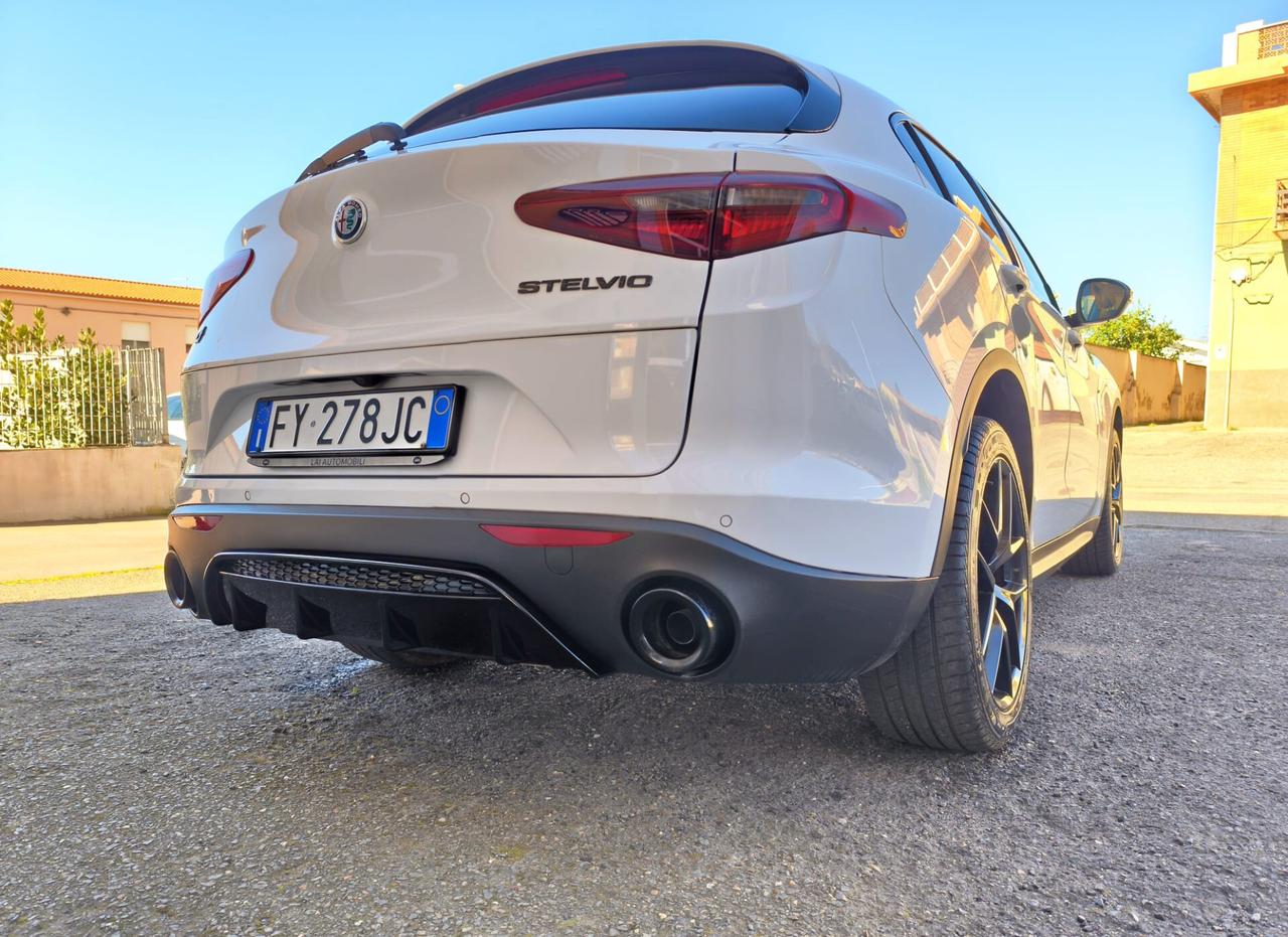 Alfa Romeo Stelvio 2.2 TD 210 CV AT8 Q4 B-Tech
