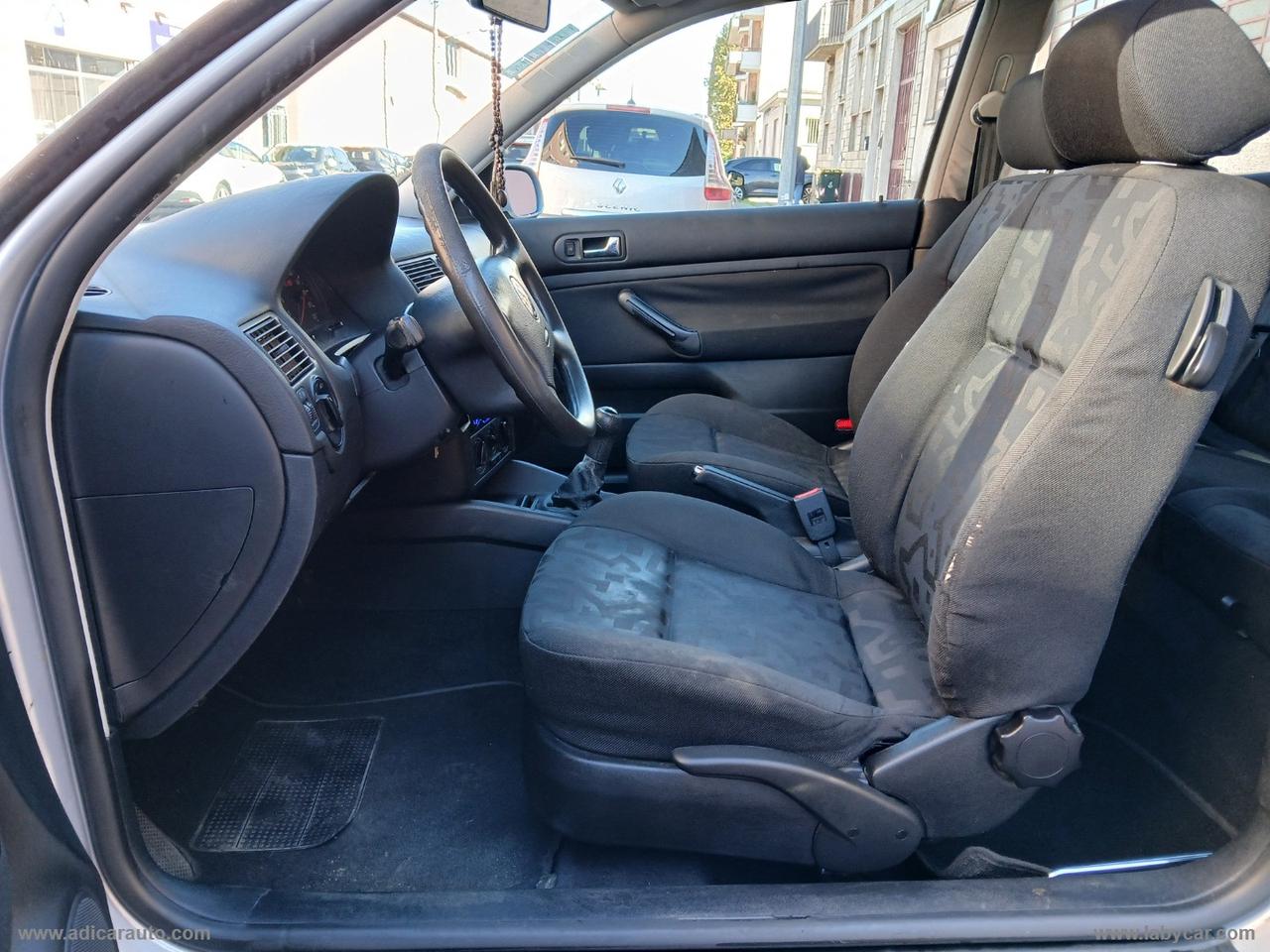 VOLKSWAGEN Golf 1.4 16V 3p.