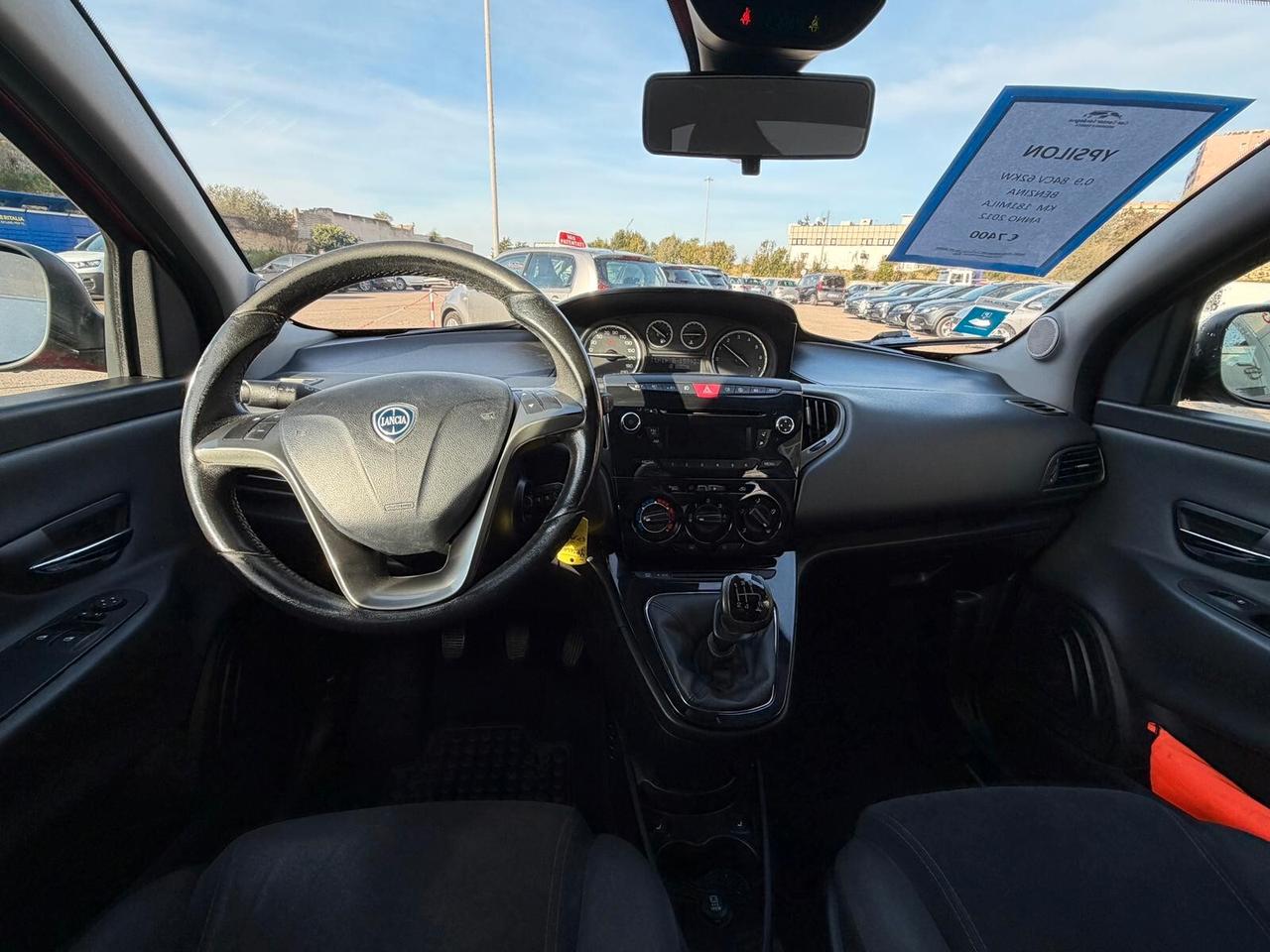 Lancia Ypsilon 0.9 TwinAir 85 CV 5 porte S&S Gold