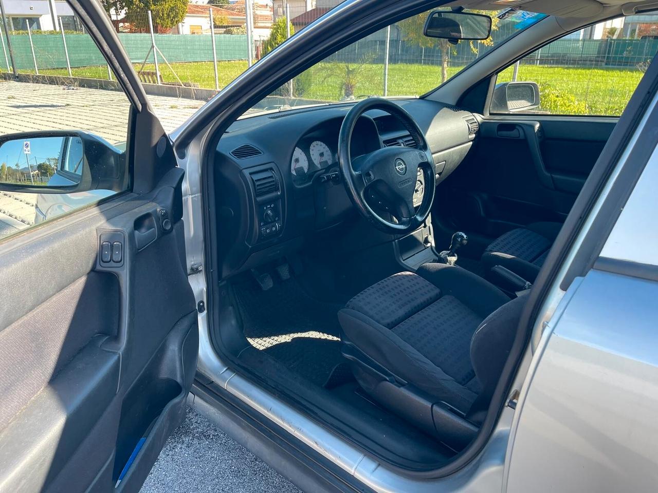 Opel Astra 1.6i 16V cat Station Wagon CDX