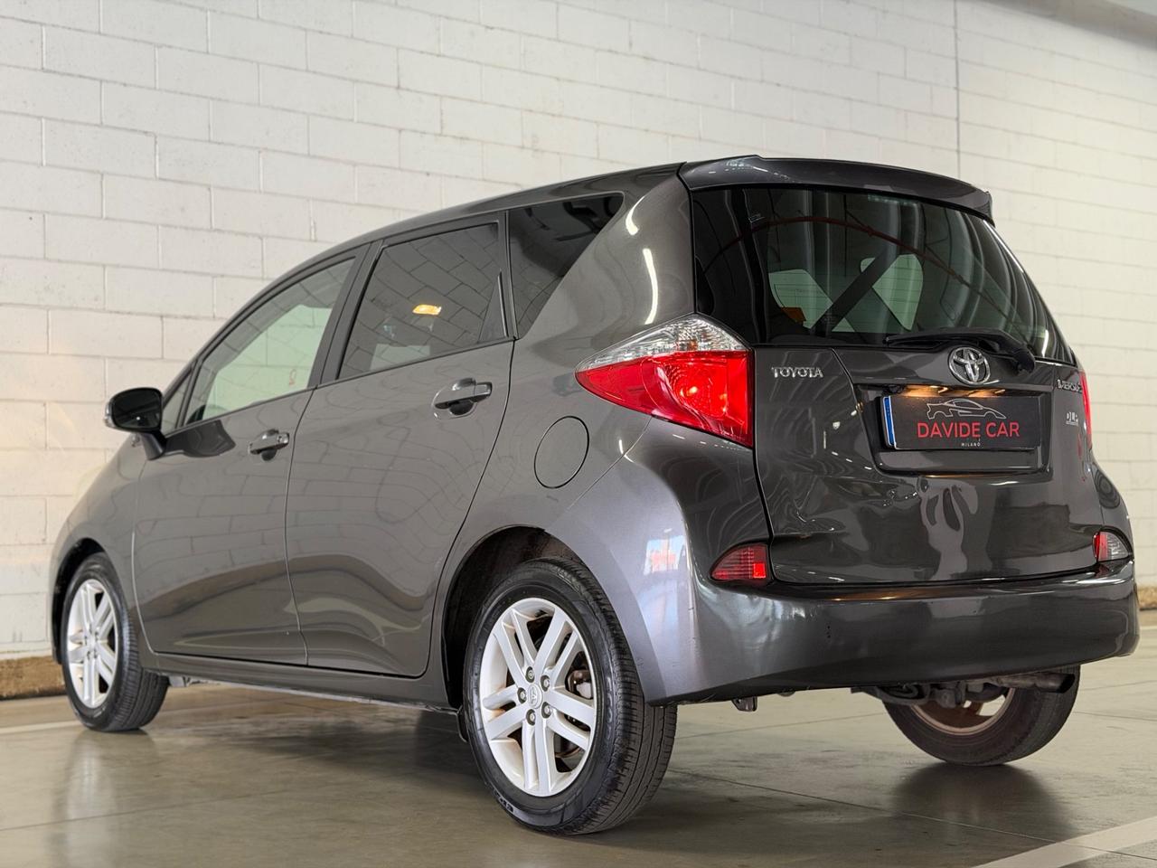 Toyota Verso-S 1.3 MT Active