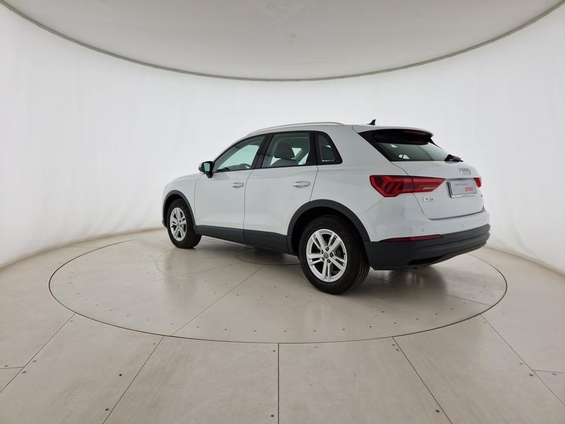 Audi Q3 35 2.0 tdi business s-tronic