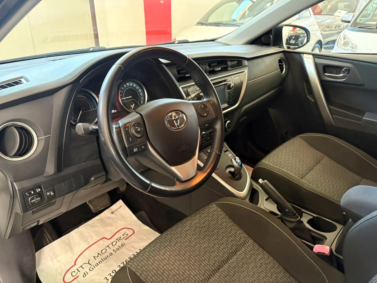 Toyota Auris Touring Sports 1.8 Hybrid Lounge