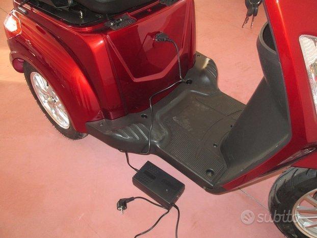 DELTA4 Scooter Elettrico per anziani/disabili