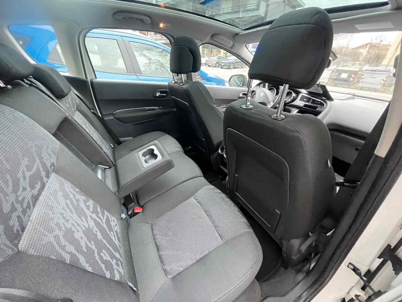 Peugeot 3008 1.6 HDi 110CV Premium