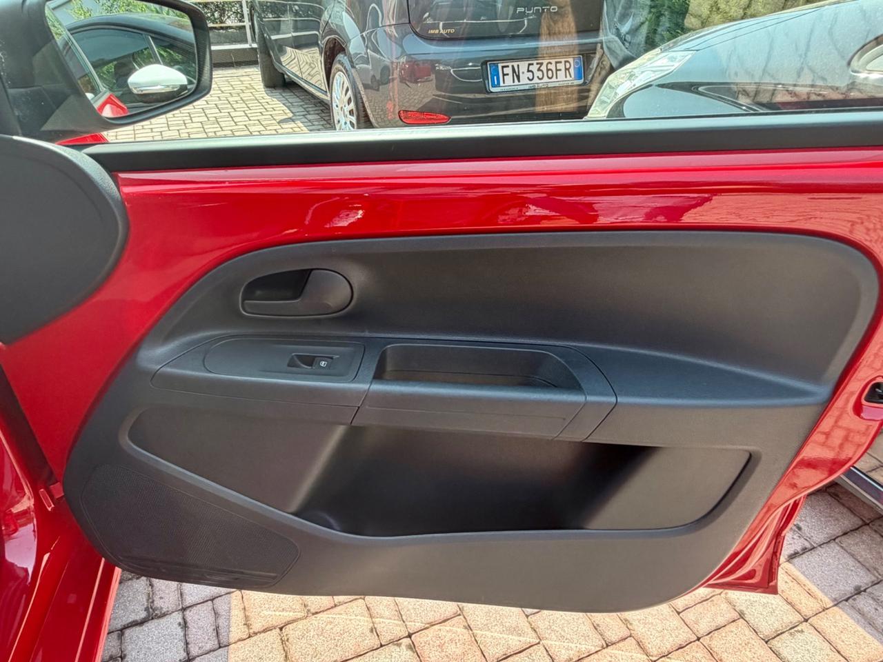 Volkswagen up! 1.0 5p. move