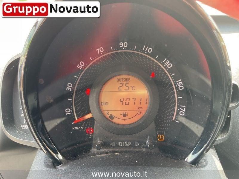 Toyota Aygo Aygo Connect 1.0 VVT-i 72 CV 5 porte x-play